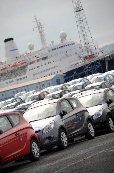 Gebrauchte Autos exportieren – Autoexport Schweiz mit Wachstum